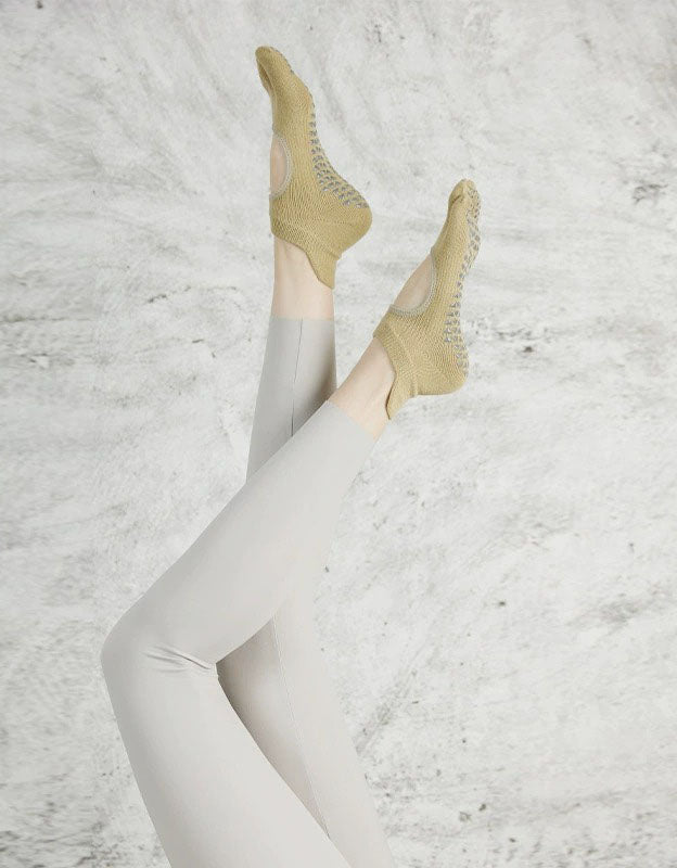 Five toe grip socks anti-slip yoga workout detail