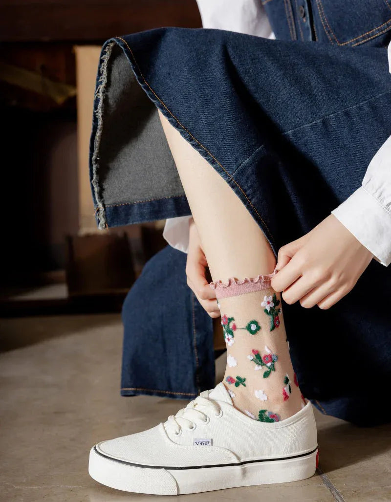 3 Pairs Vintage Flower Embroidery Transparent Socks - Islinen