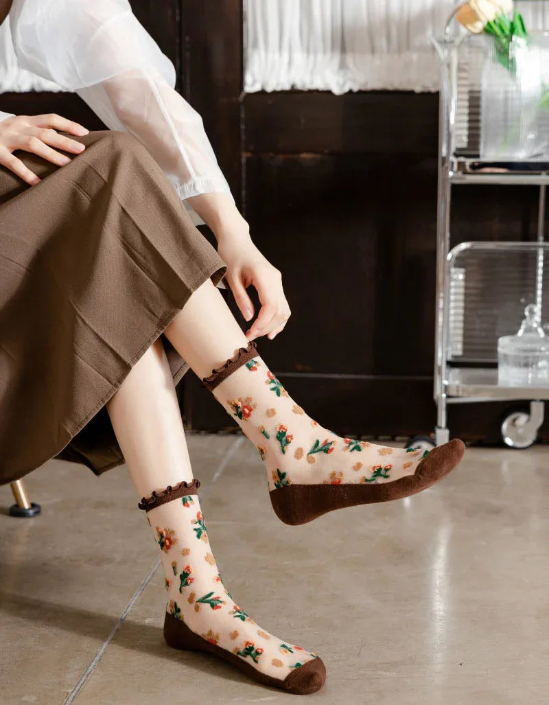 3 Pairs Vintage Flower Embroidery Transparent Socks - Islinen