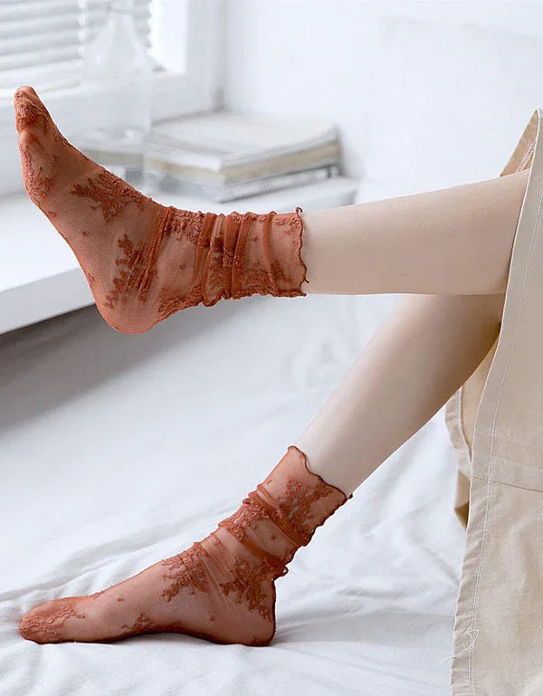 4 Pairs Vintage Women's Lace Socks - Islinen