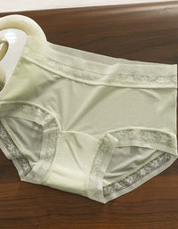 Breathable Cotton Panties with Elegant Lace Trim