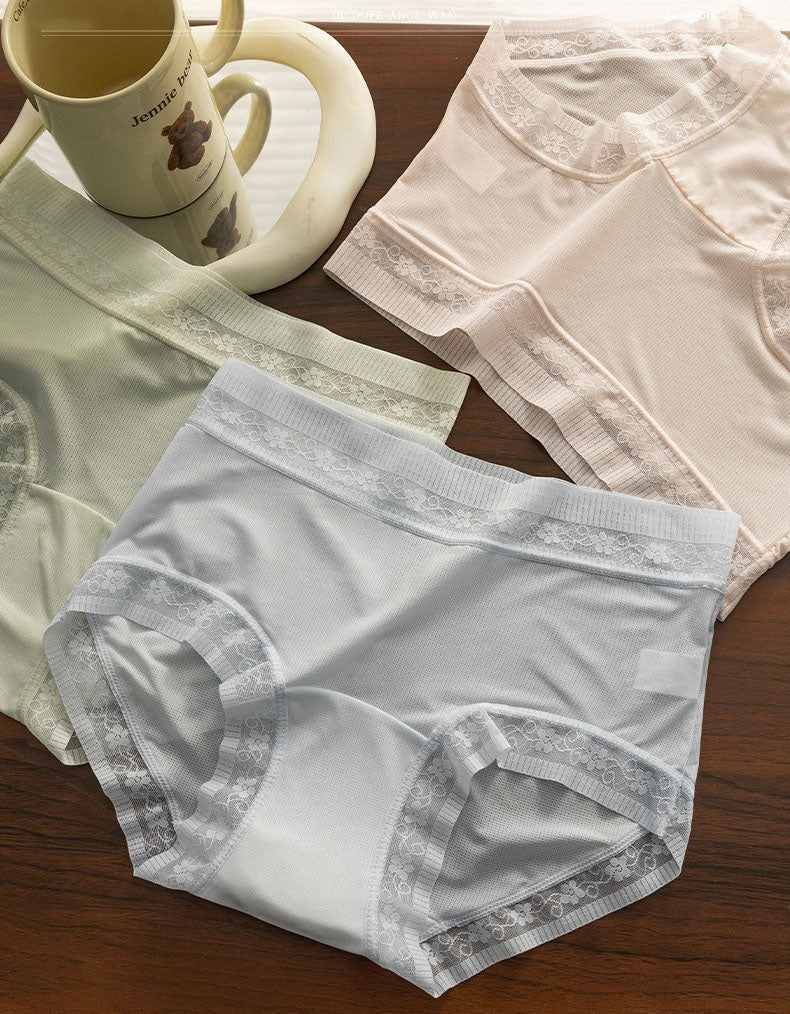Comfortable Women’s Cotton Panties with Delicate Lace Trim
