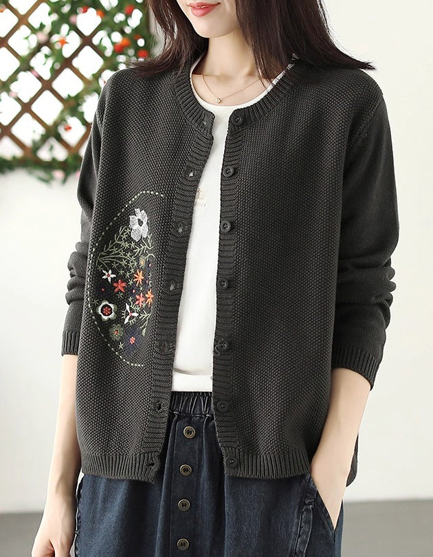 Casual Artsy Embroidery Knitted O-Neck Sweater