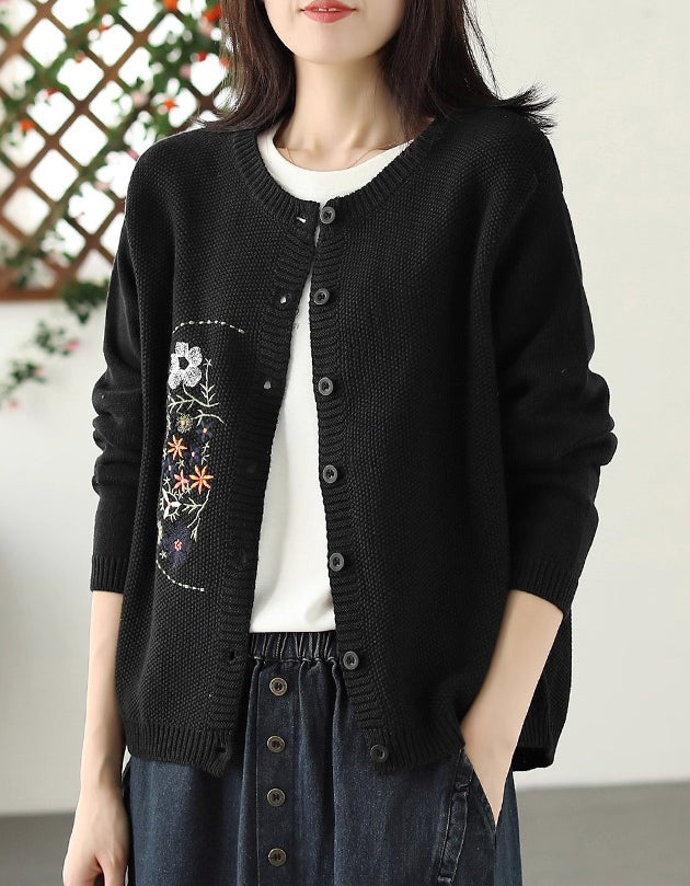 Casual Artsy Embroidery Knitted O-Neck Sweater