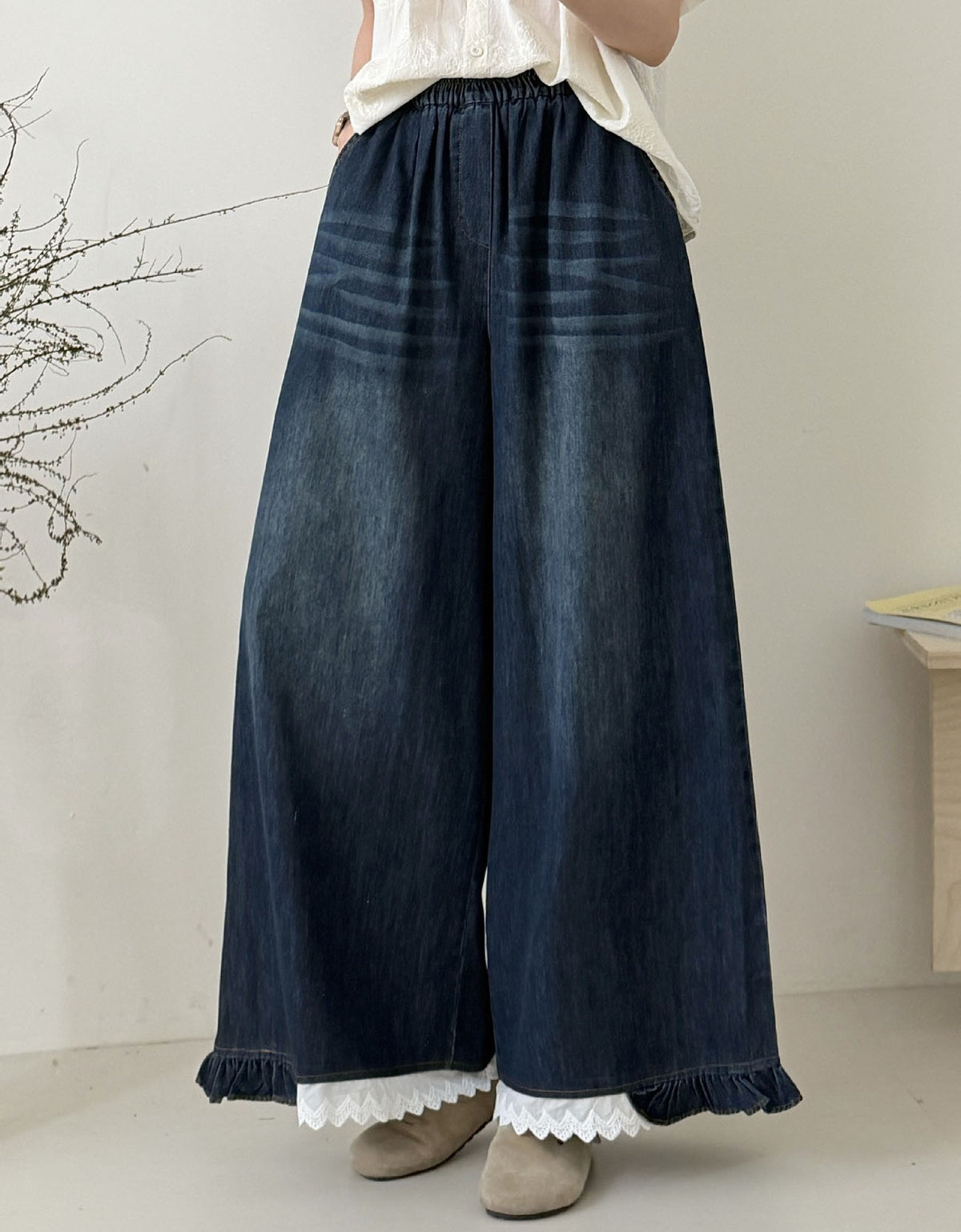 Wide Leg Jeans Elastic Waist Ruffle Hem Lace Detail