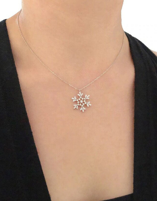 Christmas Women’s Crystal Snowflake Pendant Necklace