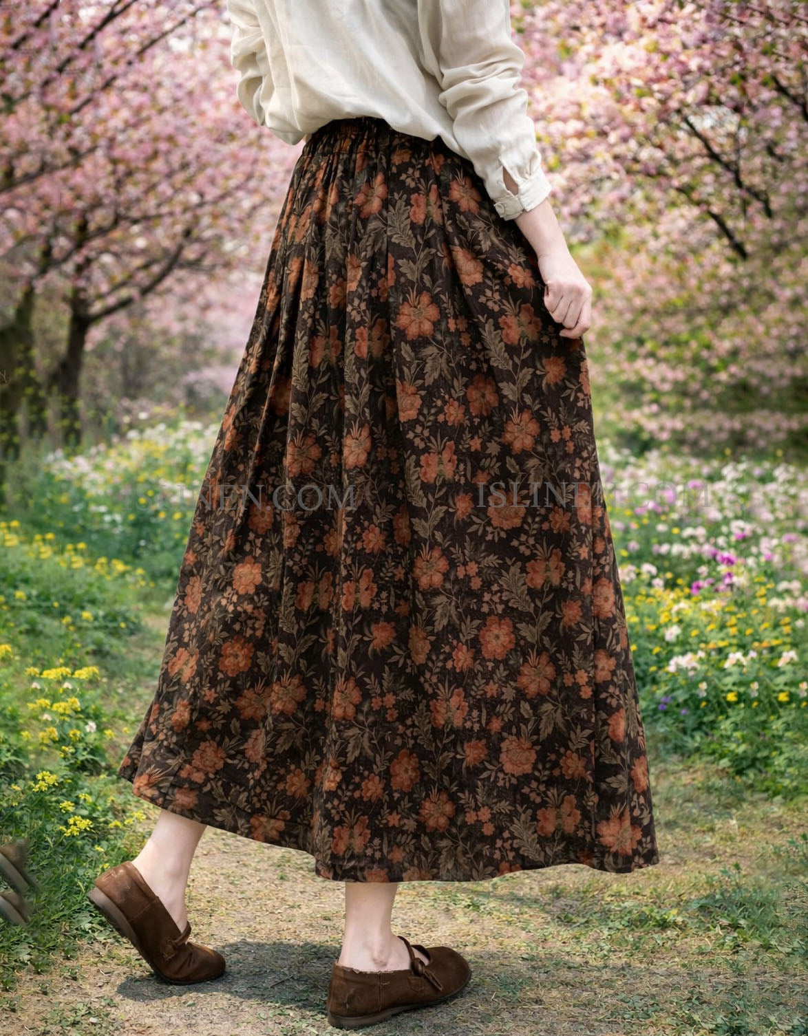Relaxed women floral print skirt with elastic waist detail