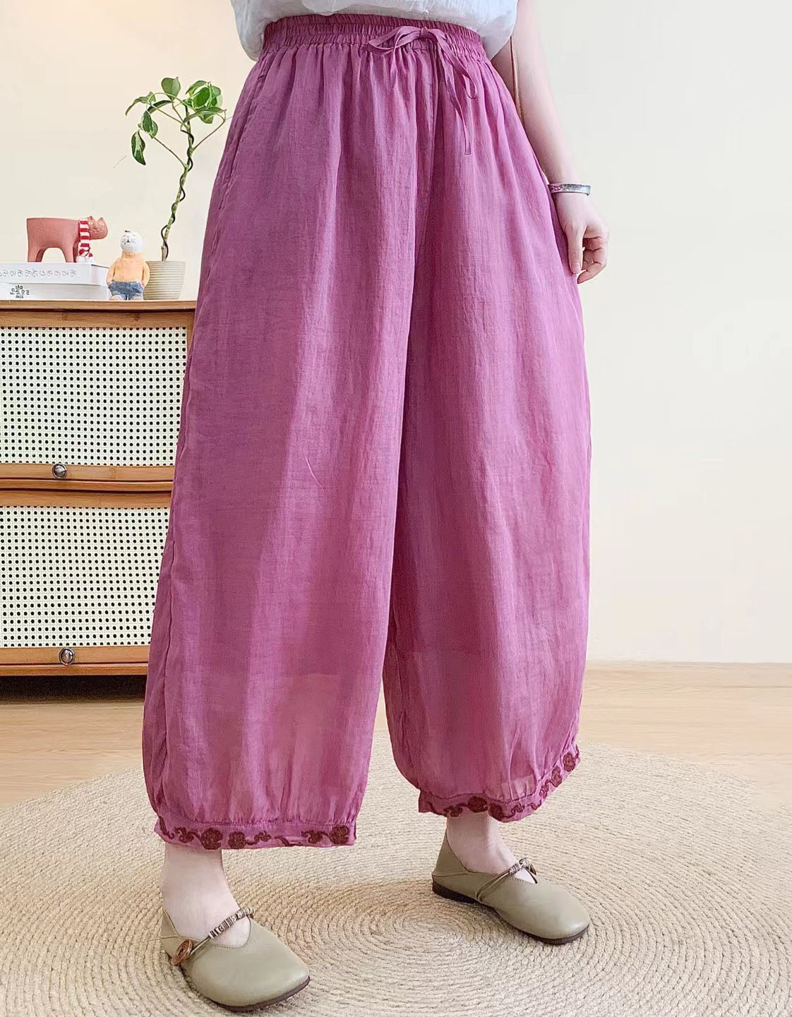 Women’s loose fit lavender linen harem pants with elastic waist and embroidered hem