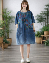 Floral pattern on women’s denim dress with a relaxed fit