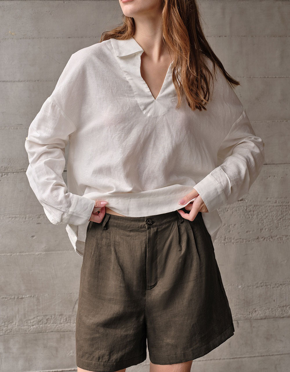 Women’s Relaxed Fit Linen Shorts with Pleats