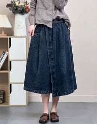 Casual denim skirt for women with side pockets