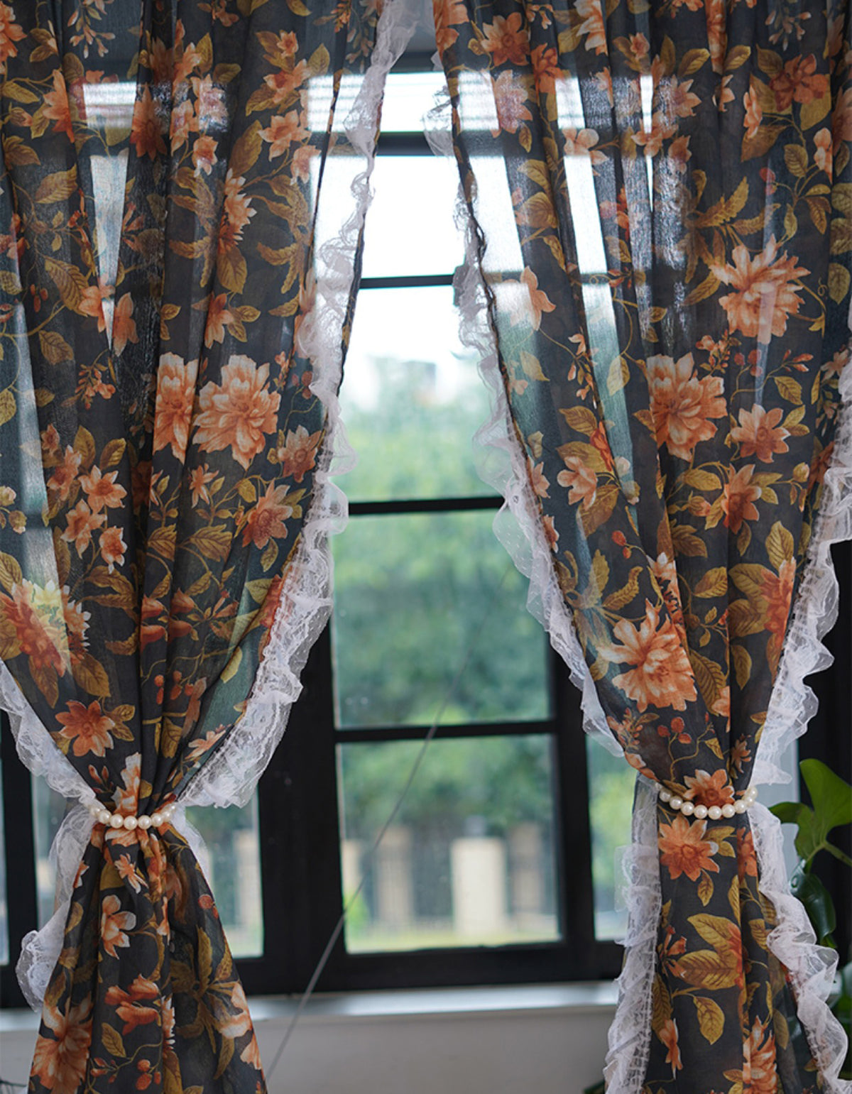 Elegant Vintage Floral Print Curtain with Lace Trim