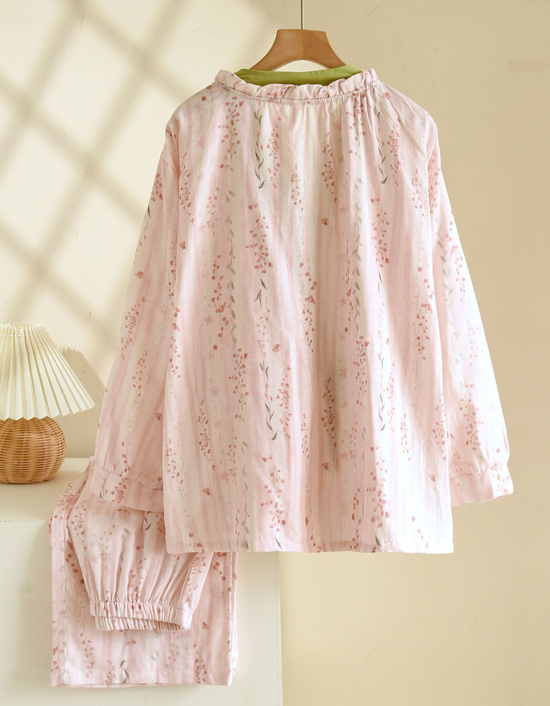 Back View of Loose Floral Cotton Gauze Long Sleeve Kimono Pajama Set