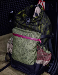 compact outdoor daypack with front zip pocket