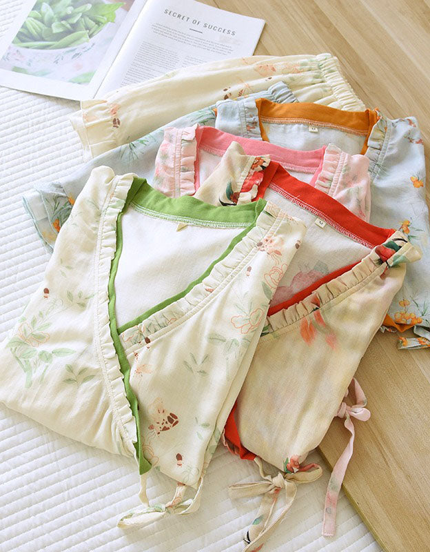 Lightweight summer sleepwear set with floral print design