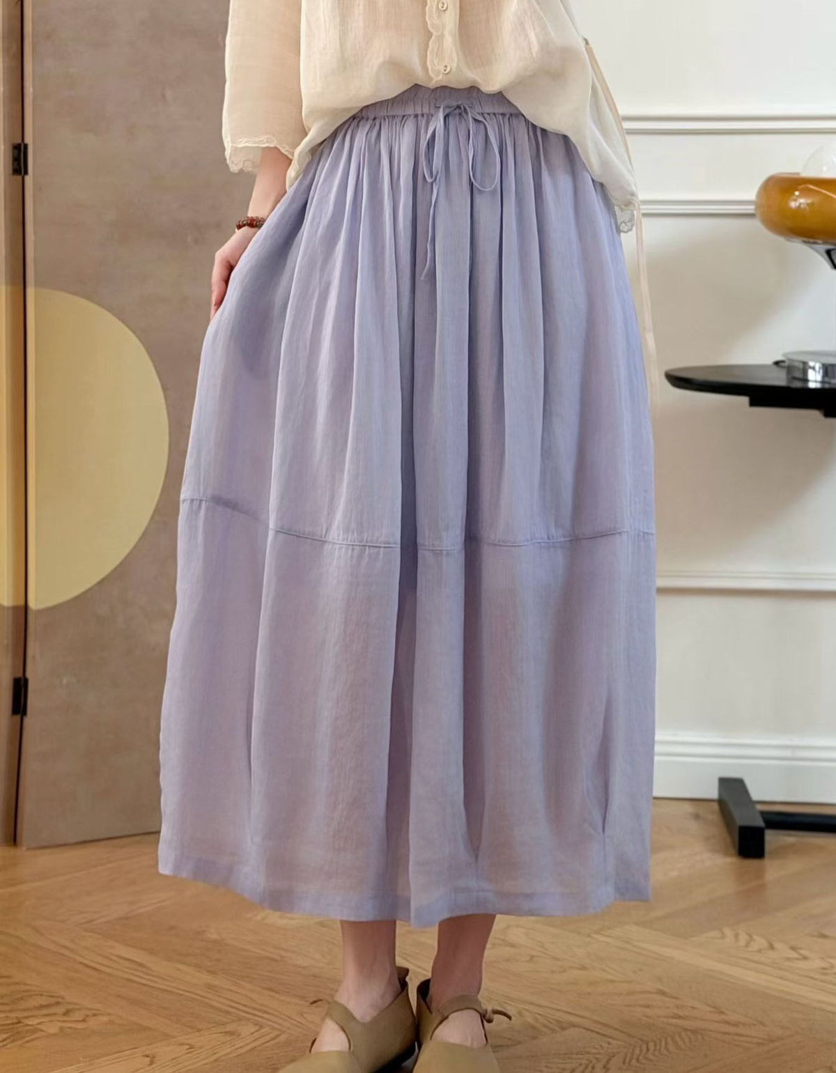 Women’s flowy midi skirt with elastic drawstring waist