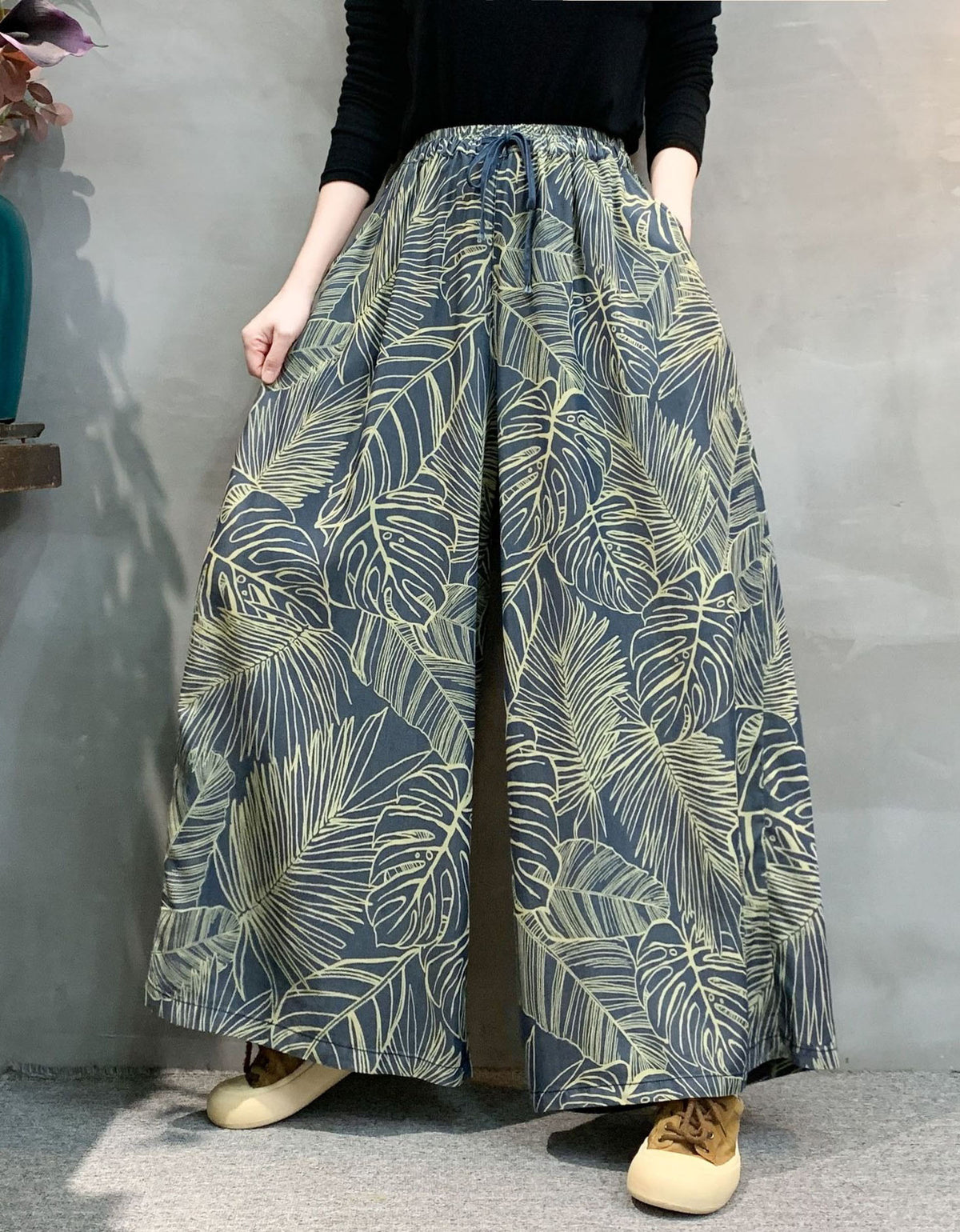 Women Summer Loose Leaf Print Palazzo Pants