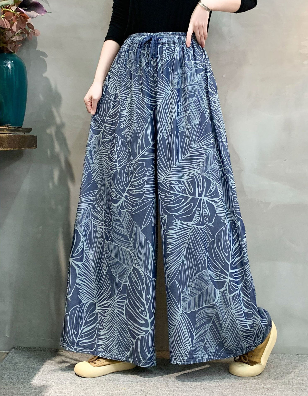 High Waist Leaf Print Relaxed Fit Wide Leg Pants