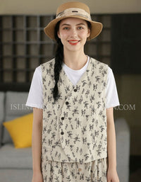 Women's vintage floral linen vest with sleeveless design and button front closure