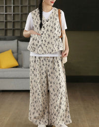 Vintage-inspired sleeveless floral top for women with button-front detail