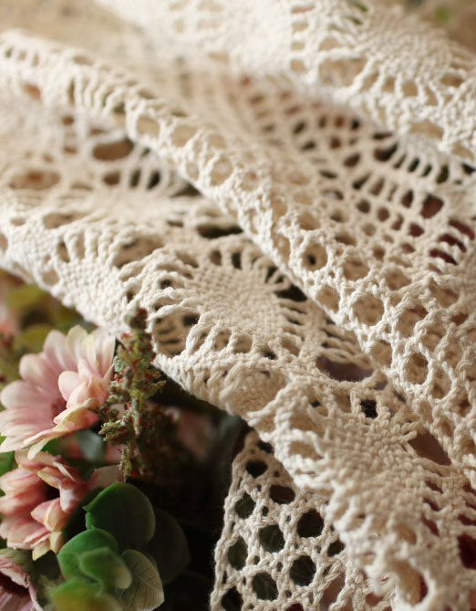 Rideau imprimé floral rustique de style campagnard avec pompon