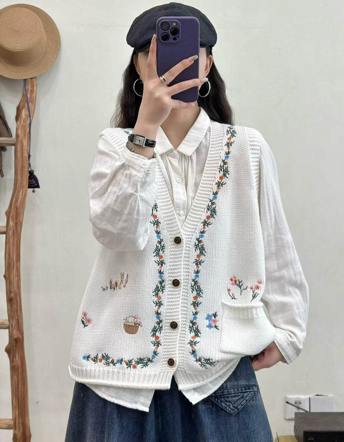 Women's Embroidered Knit Vest Button Front Pockets
