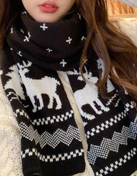 Christmas Reindeer Pattern Warm Knit Scarf