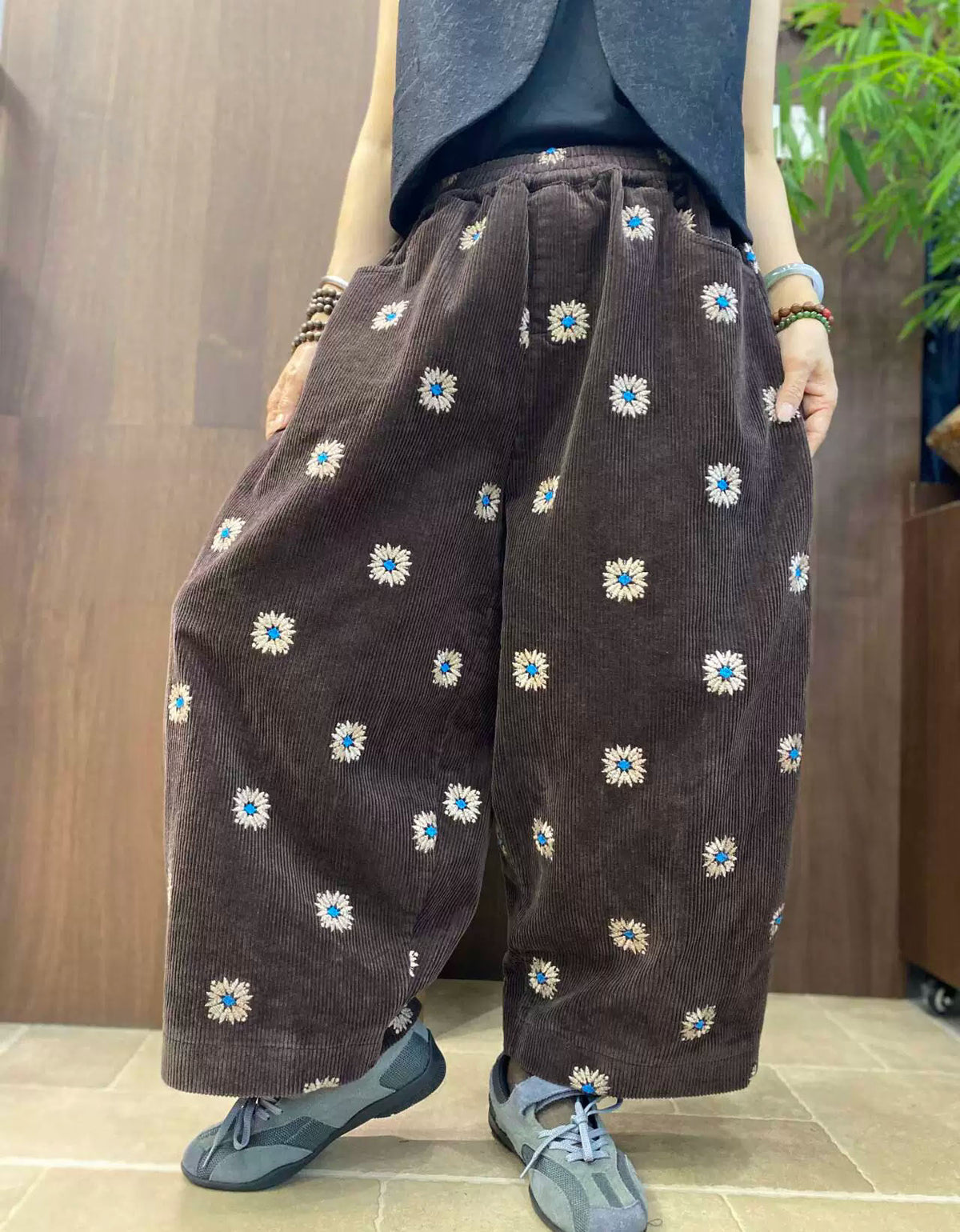 Women's Floral Embroidered Corduroy Wide Leg Pants