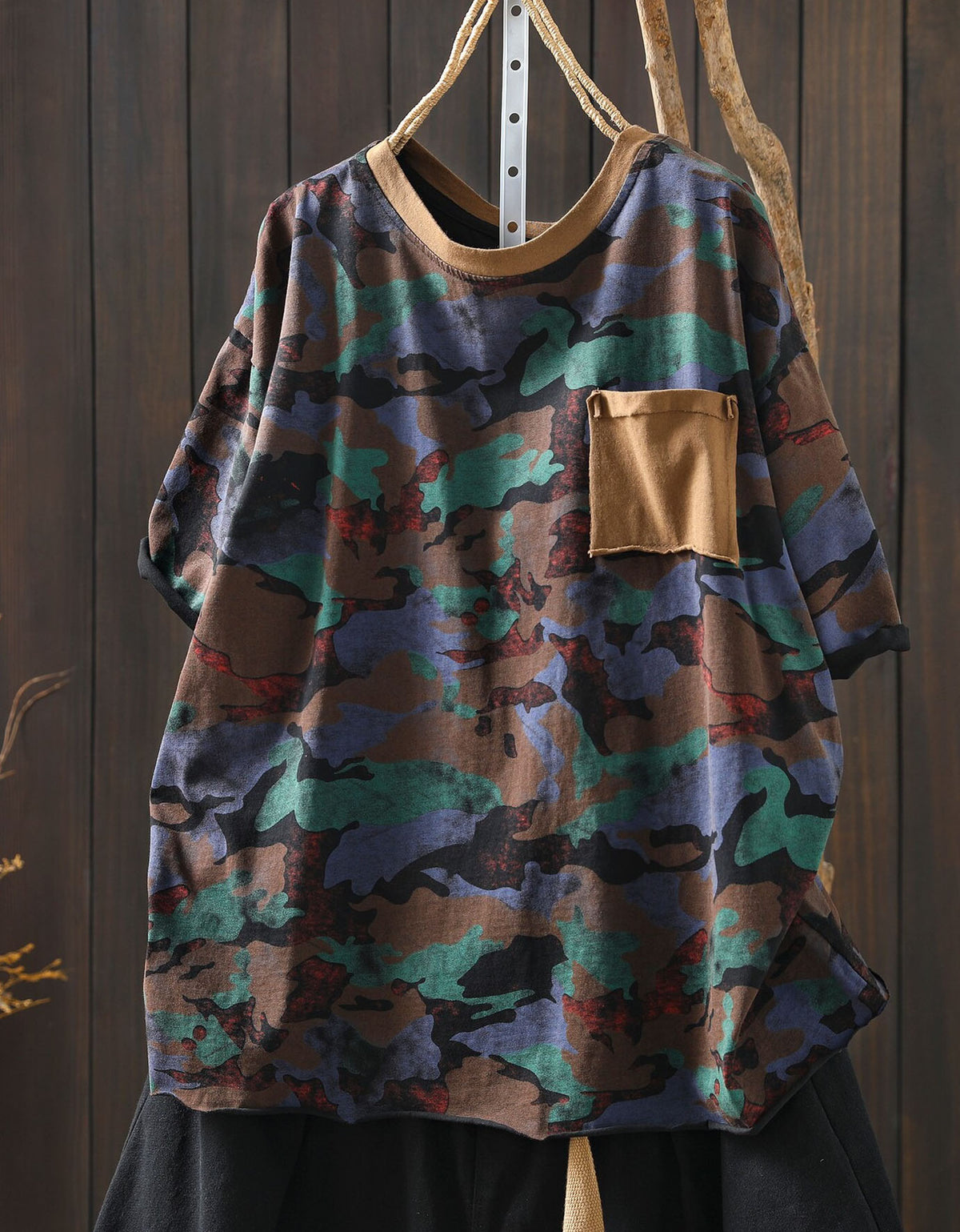 Bold Camouflage Pocket Tee – Perfect for Casual Outfits