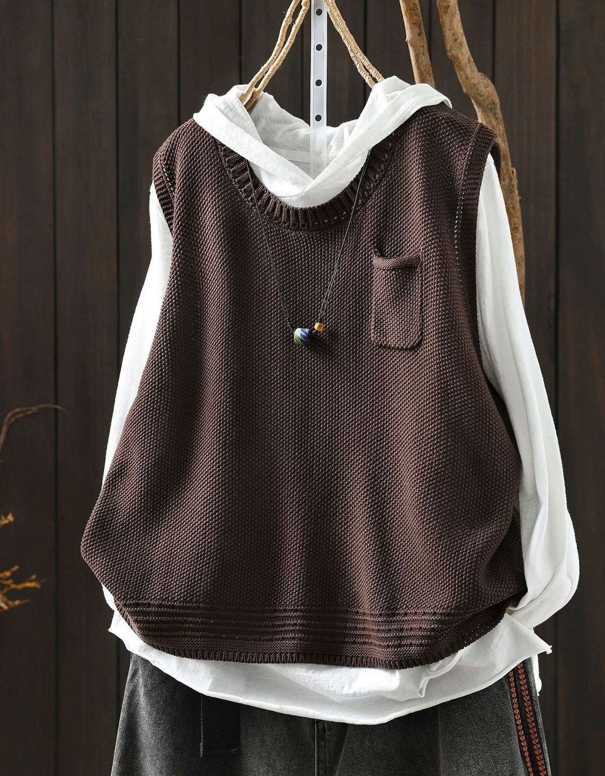 Textured beige knit vest for women with front pocket