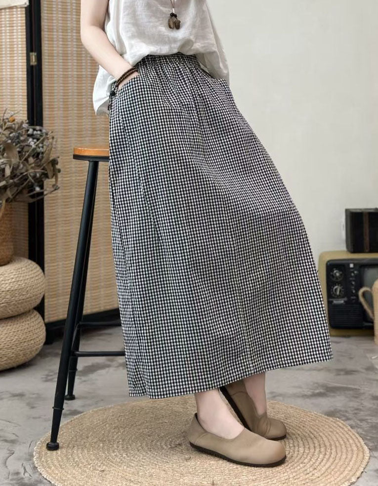 Women’s black checkered maxi skirt high waist elastic long skirt front view