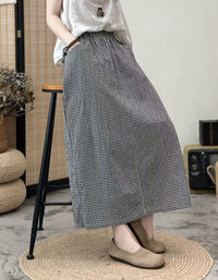 Women’s black checkered maxi skirt high waist elastic long skirt front view