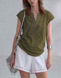 Elegant relaxed-fit linen tank top for comfortable summer style