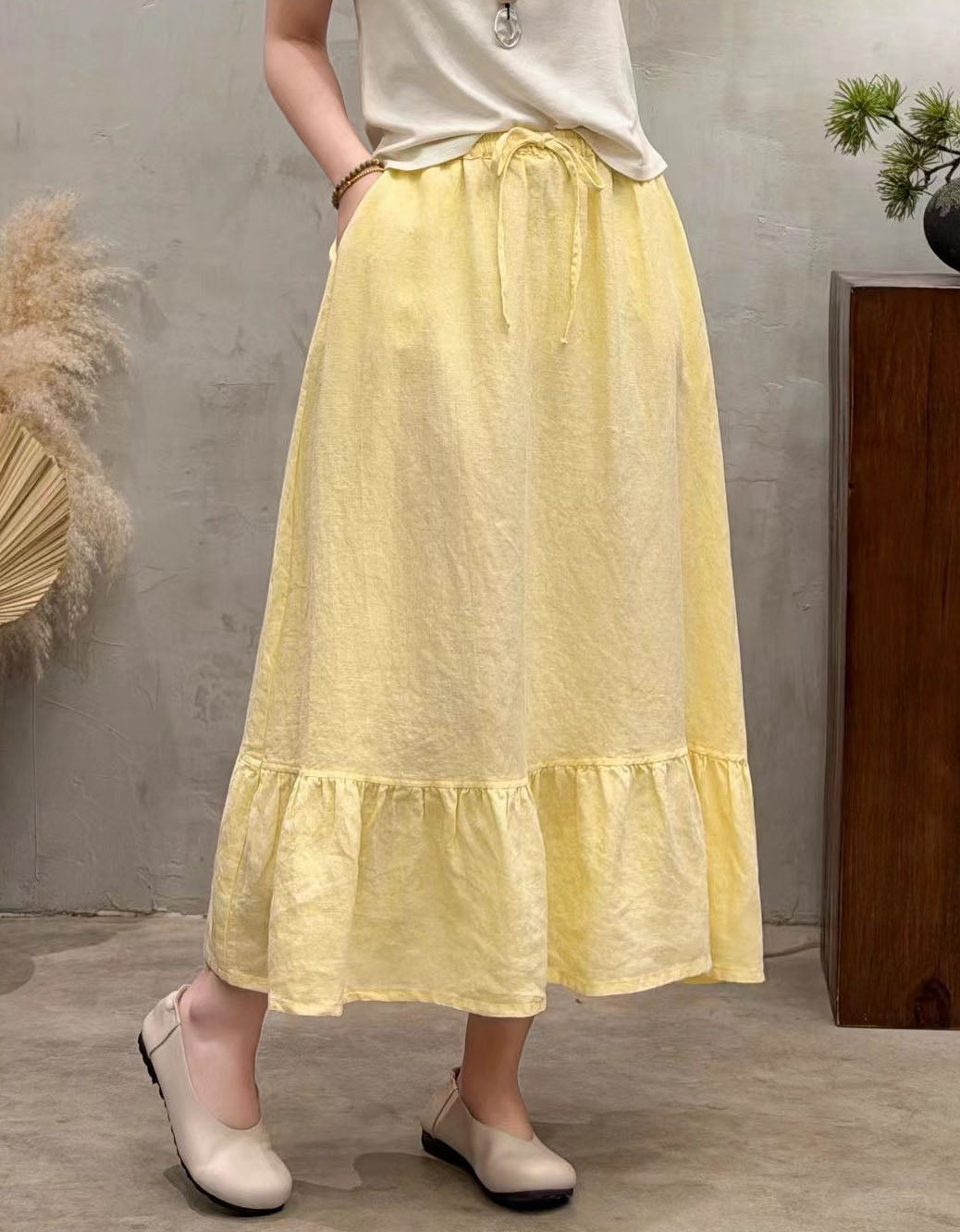 Casual Linen Maxi Skirt for Women – Soft Yellow Bohemian Summer Skirt with Pockets
