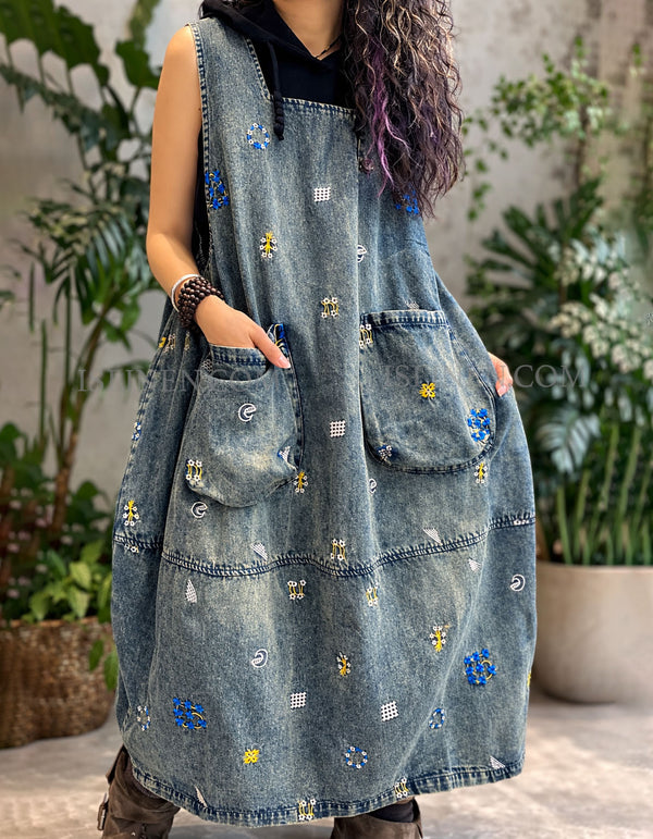 loose sleeveless denim dress with pockets