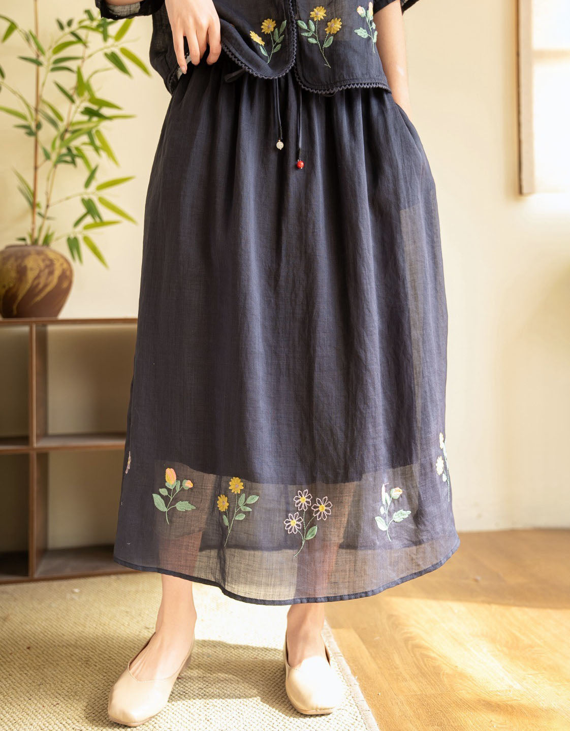 Vintage Floral Embroidery Navy Midi Skirt for Women 2026 May Women's Collection