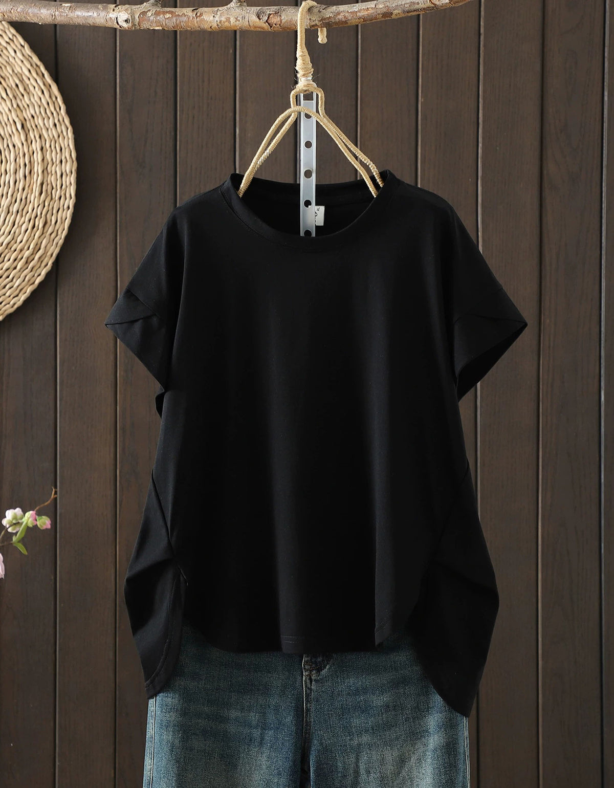 Minimalist White Crew Neck Relaxed Fit Tee Women
