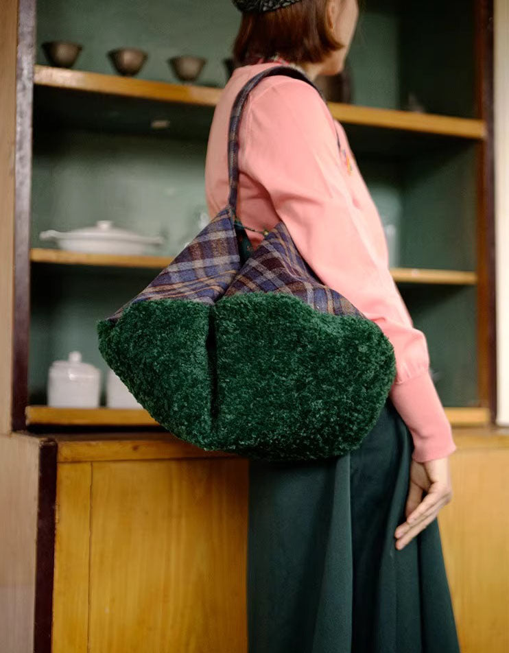 Large plaid tote bag with faux fur trim women