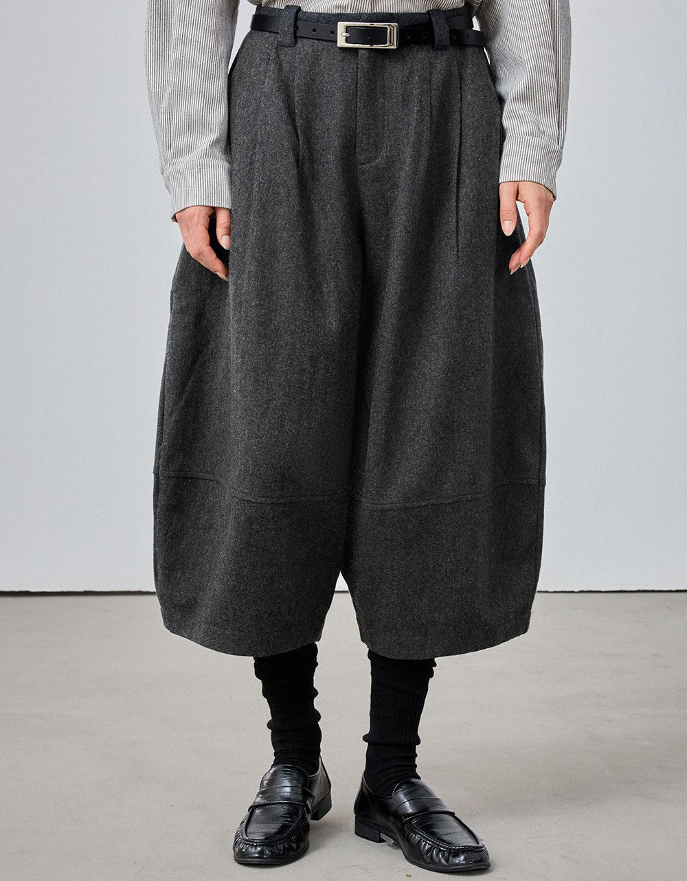 Women's Charcoal Gray Wide Leg Cropped Pants
