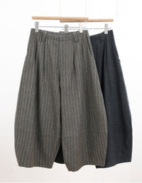 Women's minimalist charcoal gray wide leg cropped pants outfit
