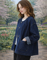 Women’s denim jacket with front pockets detail