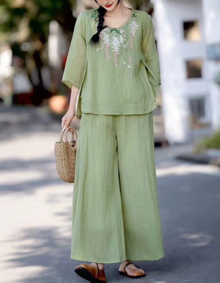 Women's Comfortable Round Neck Embroidery Shirts