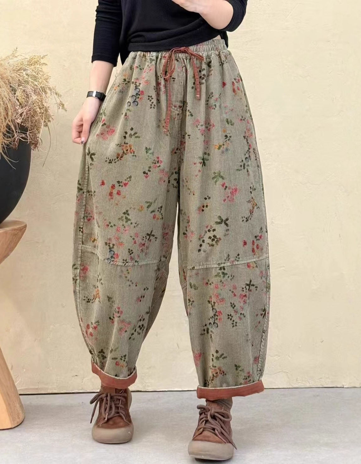 Women's Relaxed Fit Floral Pattern Baggy Corduroy Pants