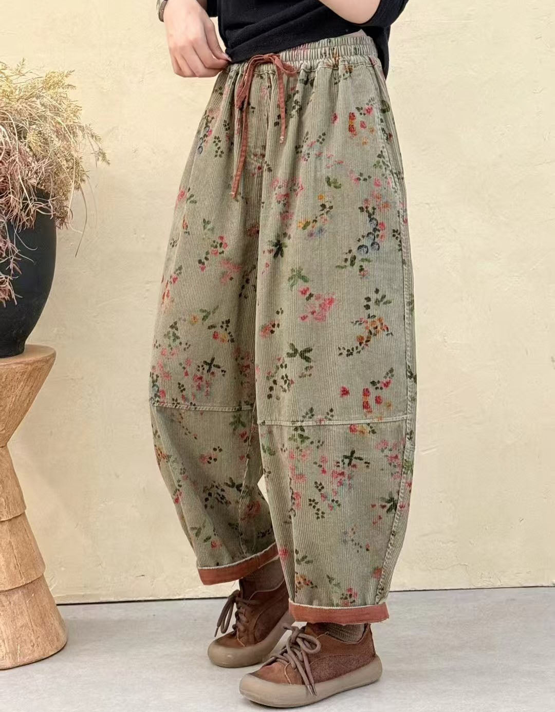 Women's Relaxed Fit Floral Pattern Baggy Corduroy Pants