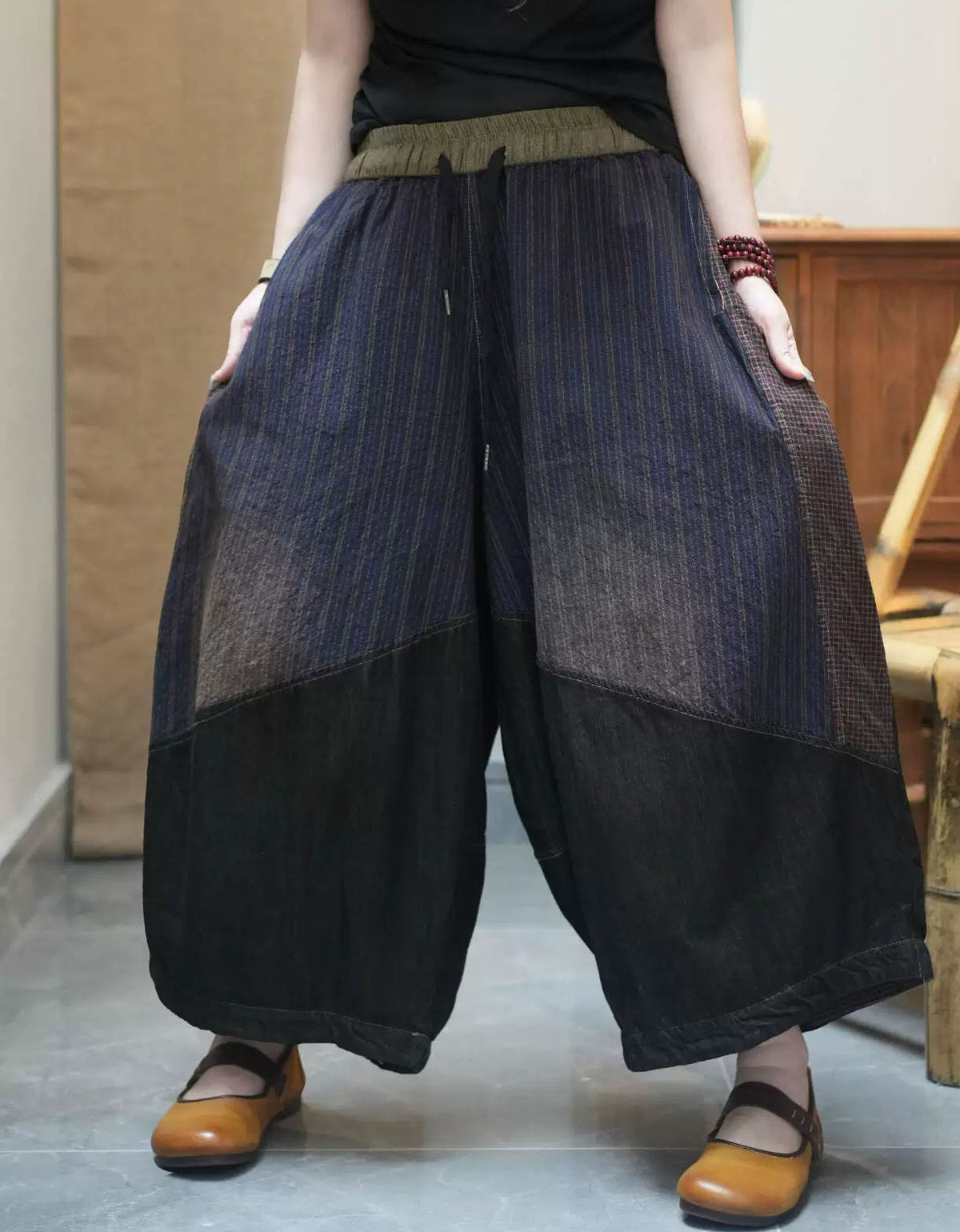 Women's loose elastic waist balloon pants with vintage color block design