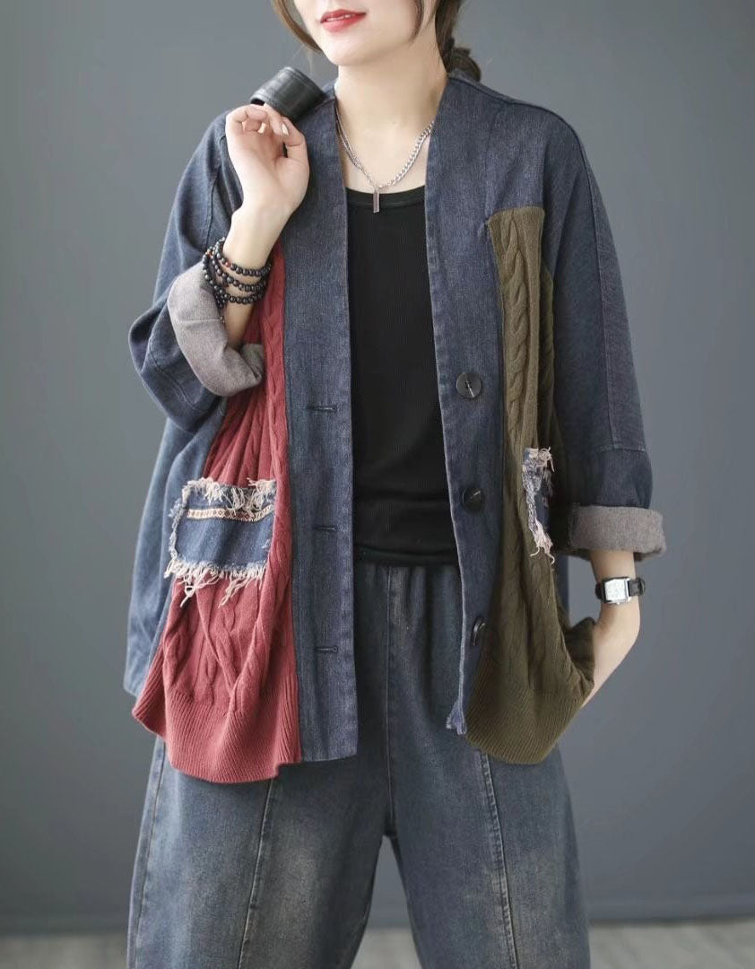 Women’s vintage style knit cardigan with front pockets