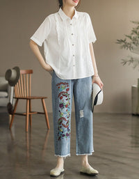 Casual women’s vintage cropped denim pants with relaxed fit