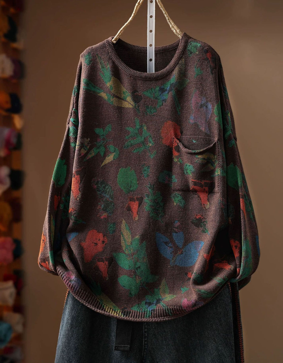Women’s vintage coffee floral print knit sweater with crew neck and long sleeves