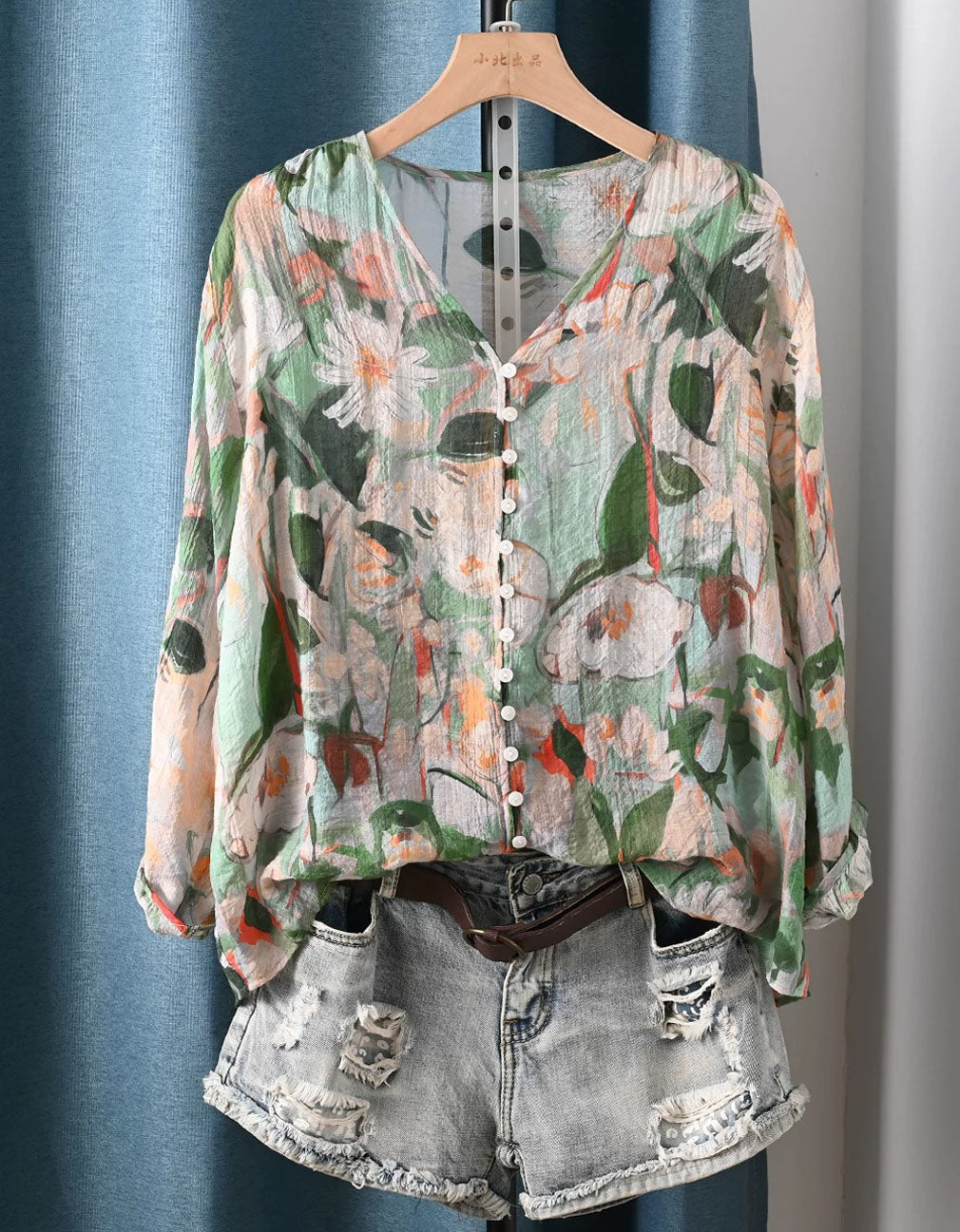 Women's Airy Floral V-Neck Casual Vacation Top