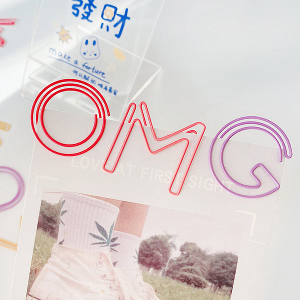 Lot de 52 trombones colorés en forme de lettre